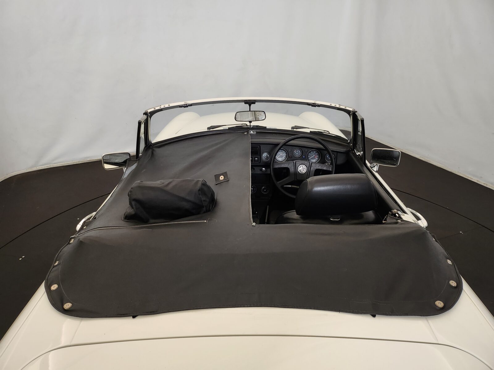 MG B cabriolet  Année 1978 voiture de collection à vendre