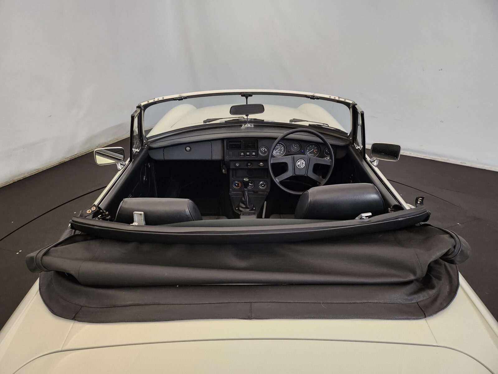 MG B cabriolet  Année 1978 voiture de collection à vendre