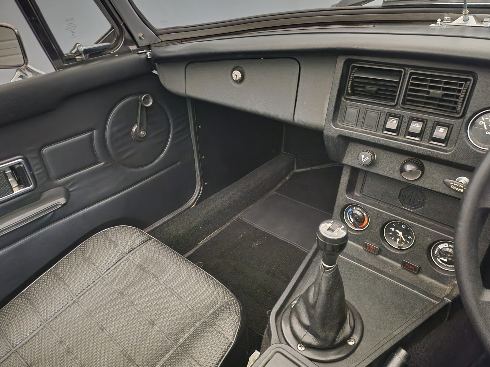 MG B cabriolet  Année 1978 voiture de collection à vendre