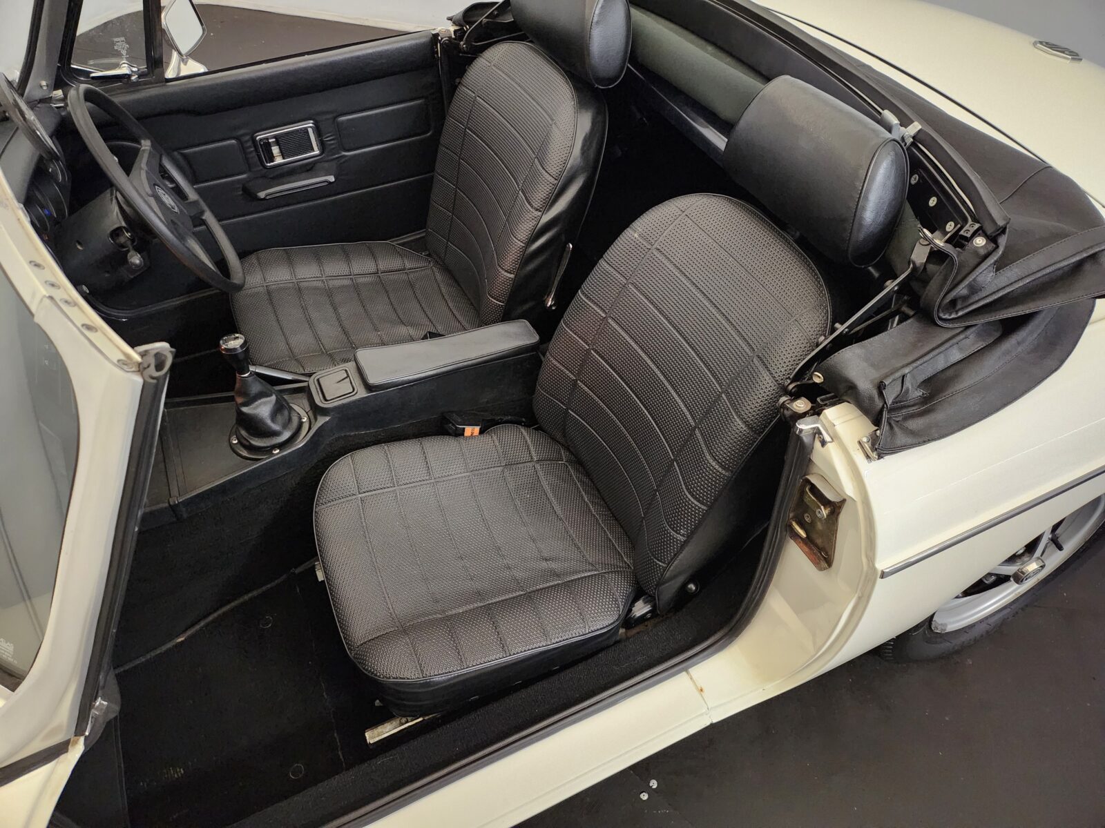 MG B cabriolet  Année 1978 voiture de collection à vendre