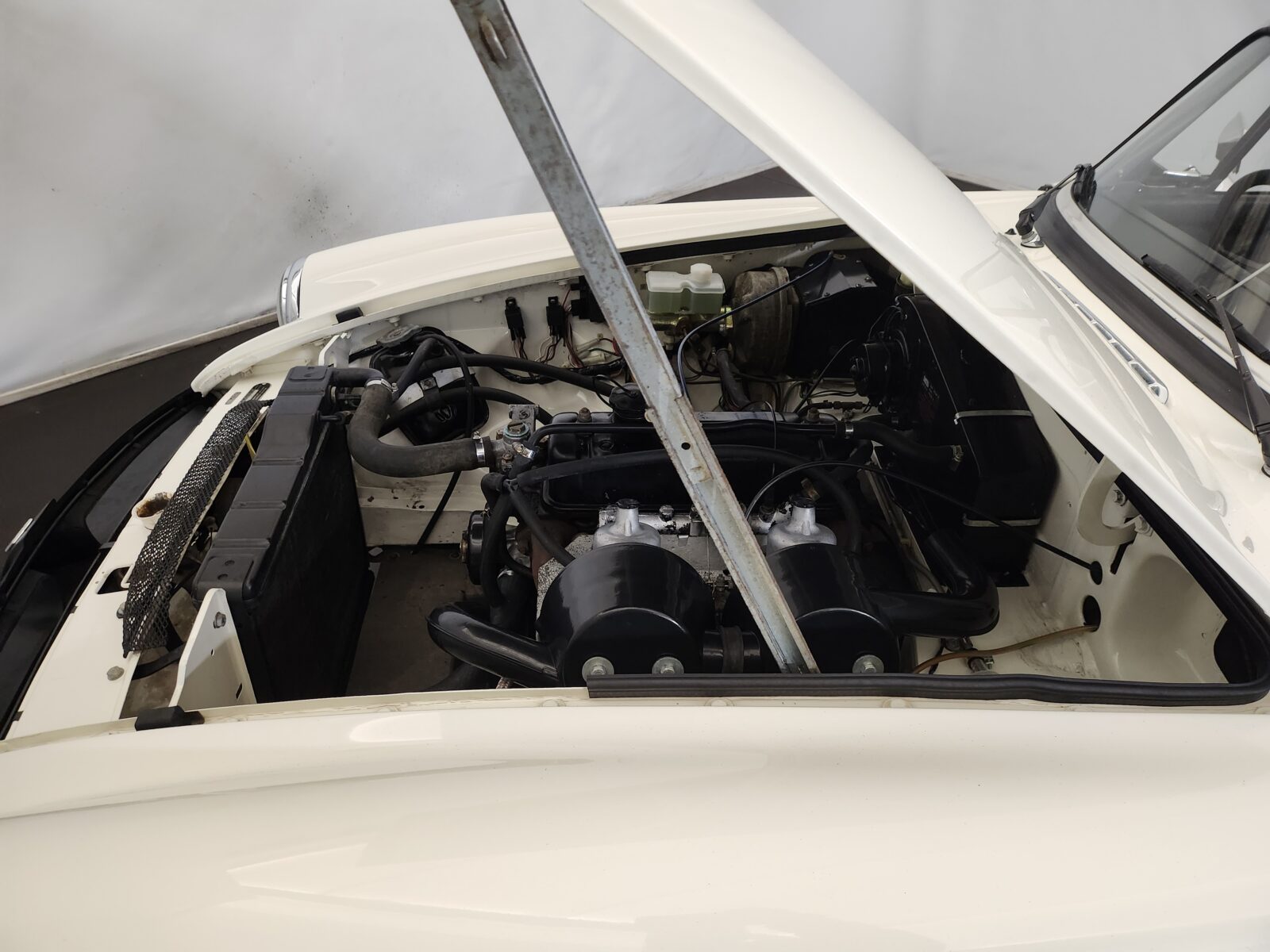 MG B cabriolet  Année 1978 voiture de collection à vendre