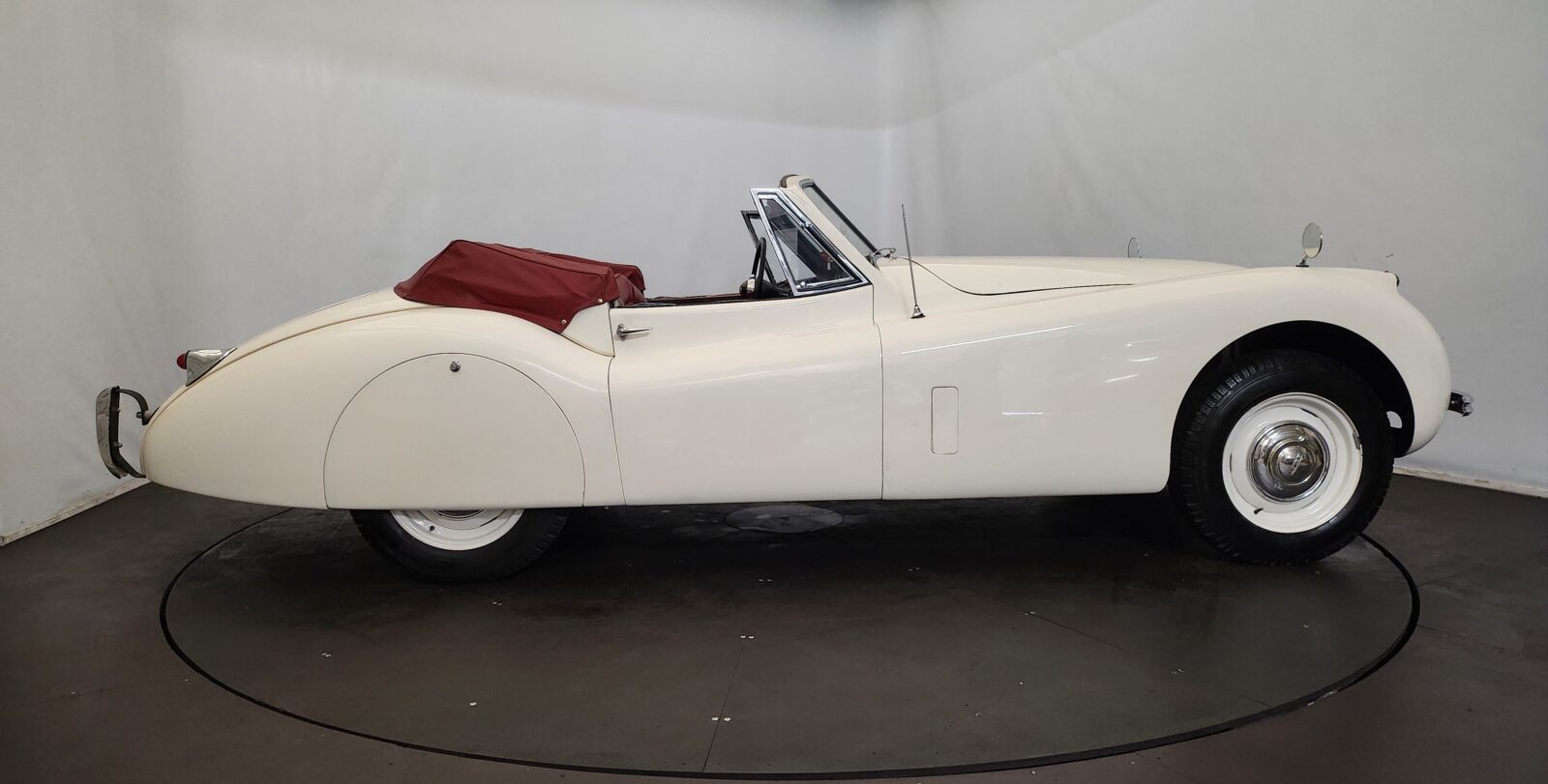 Jaguar XK 120  Année 1953 voiture de collection à vendre