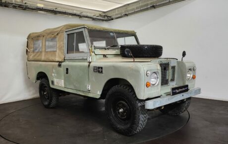 Land Rover Series III Santana 109  Année 1974 voiture de collection à vendre