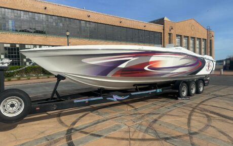 Cigarette Bullet 31  Année 1989 voiture de collection à vendre