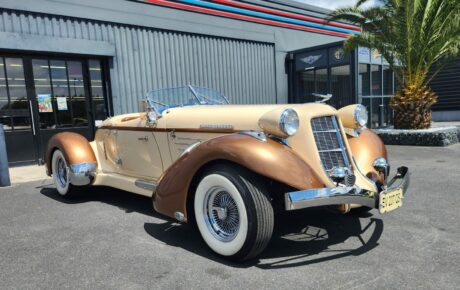 Auburn Boattail Speedster replica  Année 1970 voiture de collection à vendre
