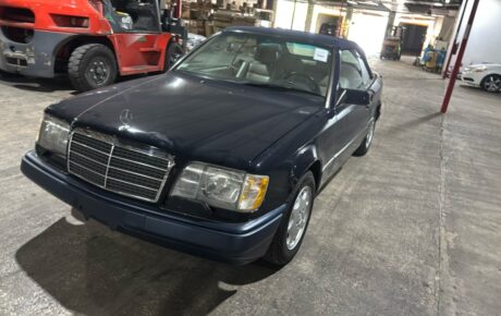 Mercedes E 320 cabriolet  Année 1994 voiture de collection à vendre