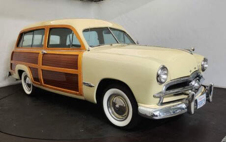Ford Woody Custom Station Wagon  Année 1949 voiture de collection à vendre